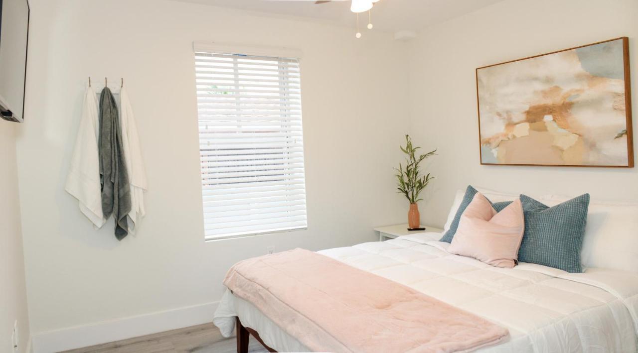 Large Sleeps 22! Holiday home
