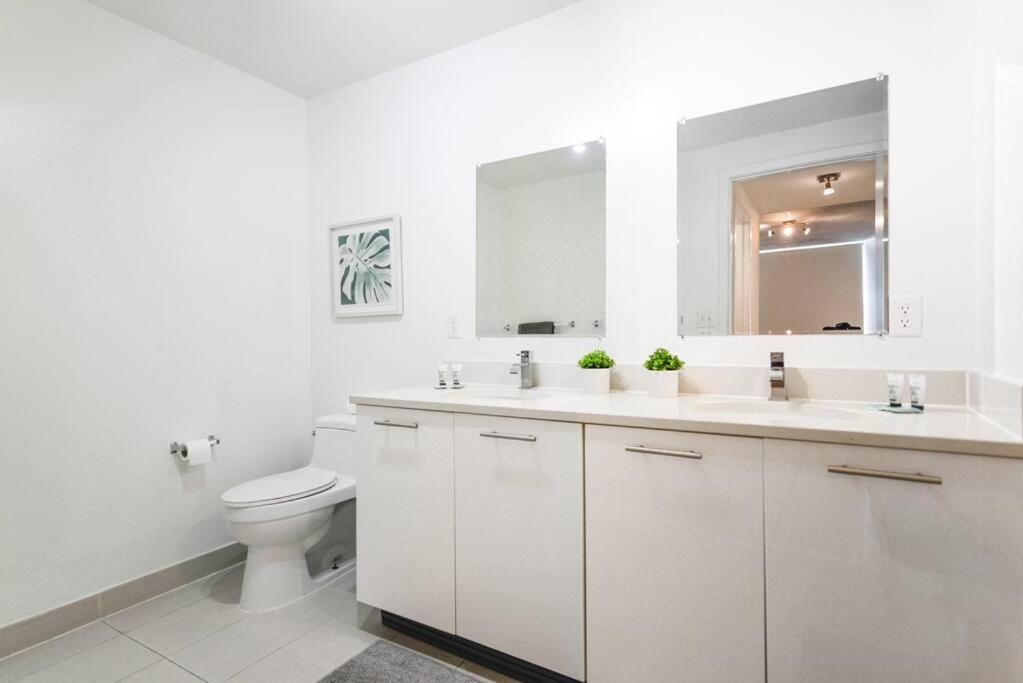 Awesome With Pool In Midtown *