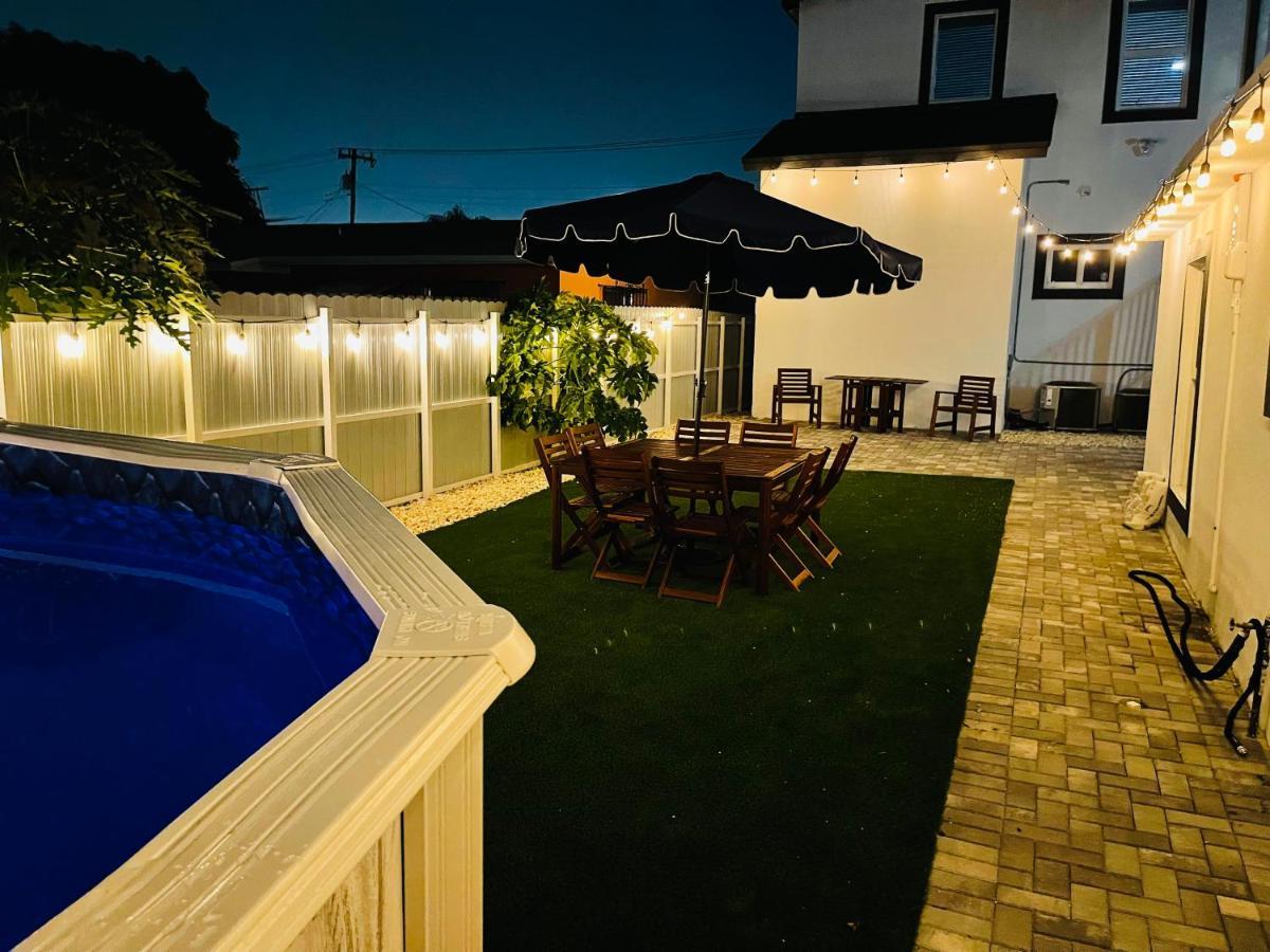 Large Sleeps 22! Holiday home *