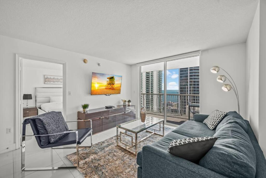 High Floor Ocean View Unit In Brickell *