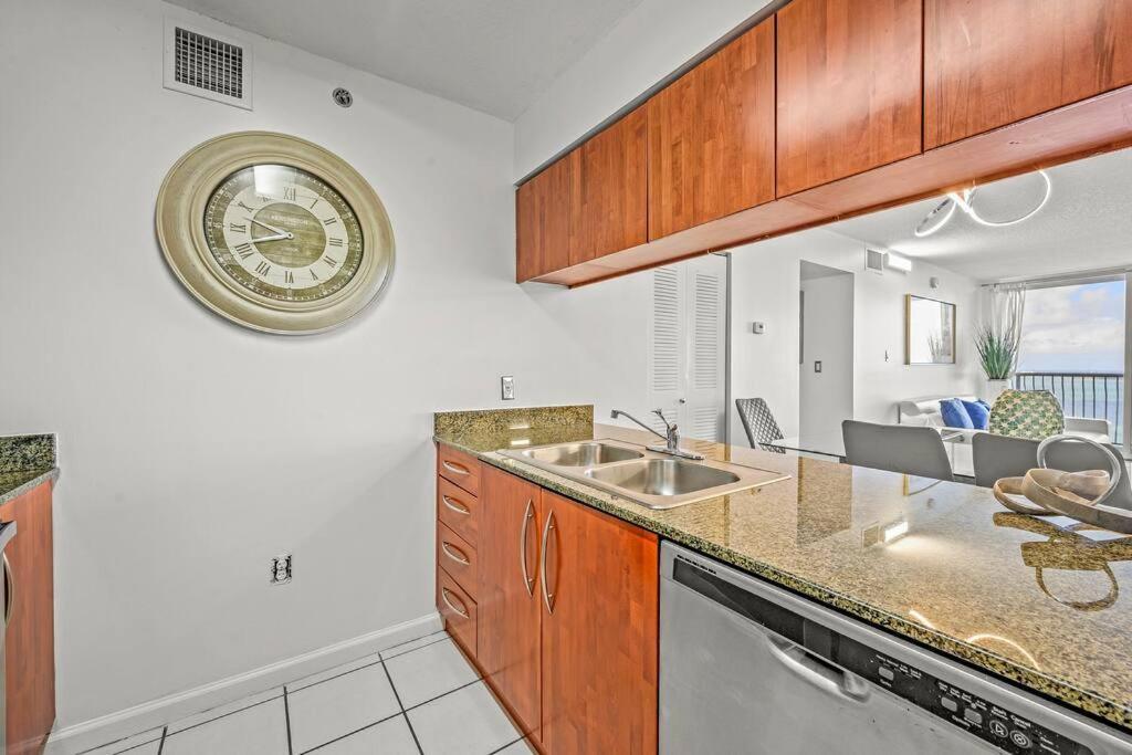 Apartment Incredible Ocean View 3 Bedrooms Unit Miami