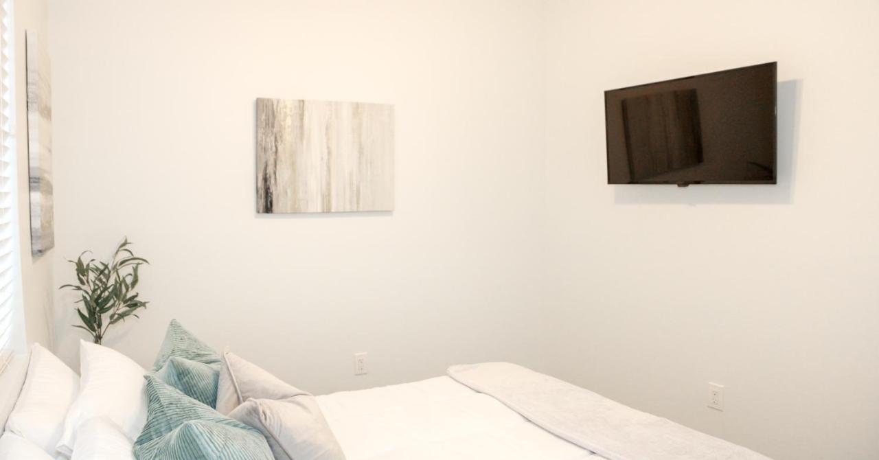 Large Sleeps 22! * Miami