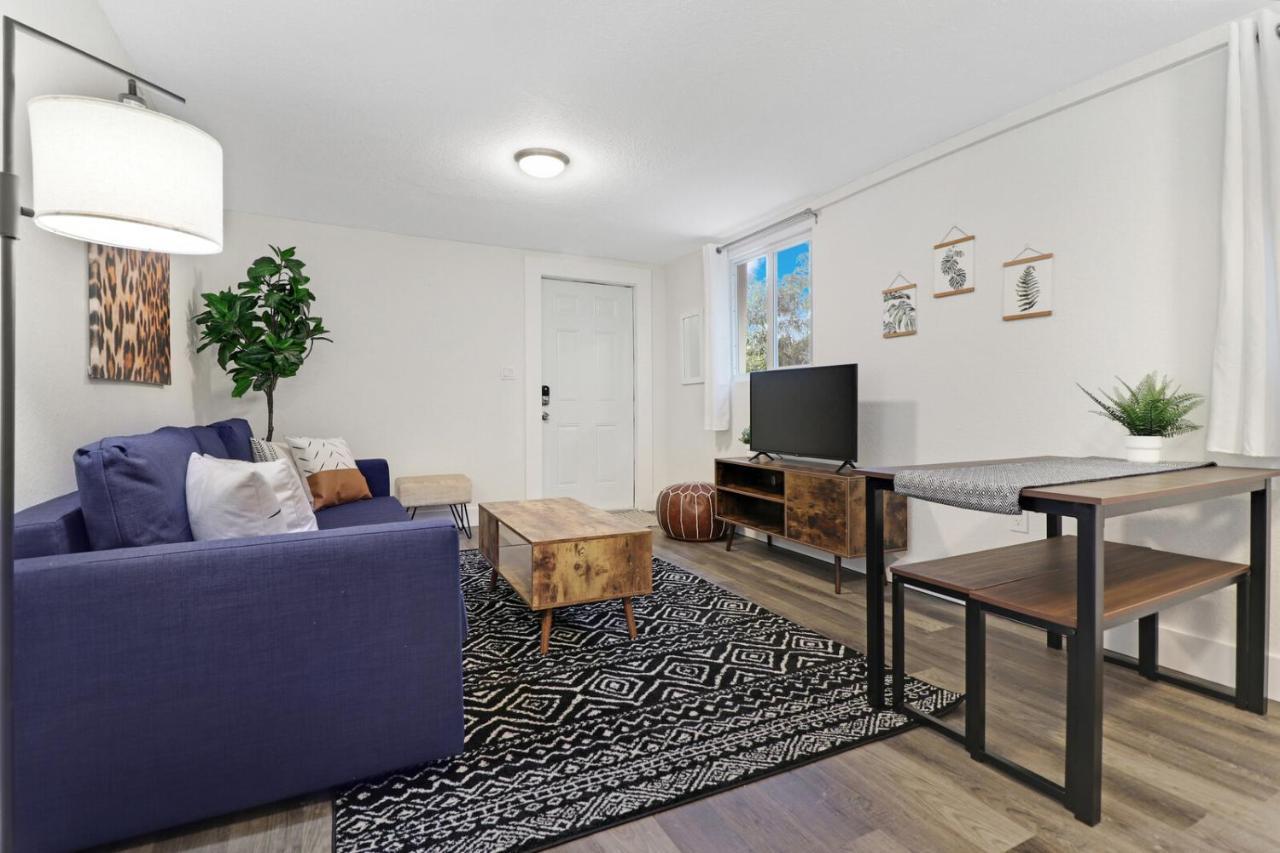 Wynwood's Urban Oasis Apartment