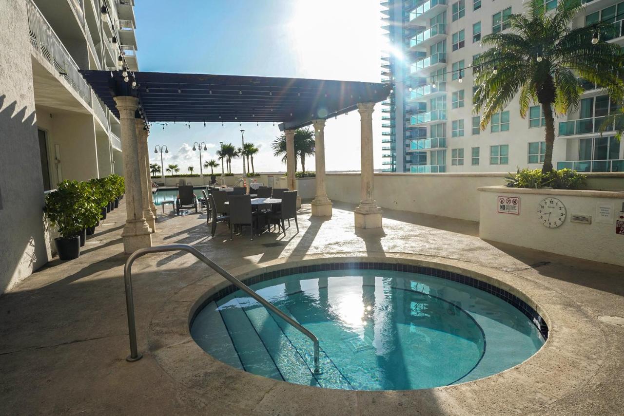 4 Bed Full In With Skyline & Sea View Apartment