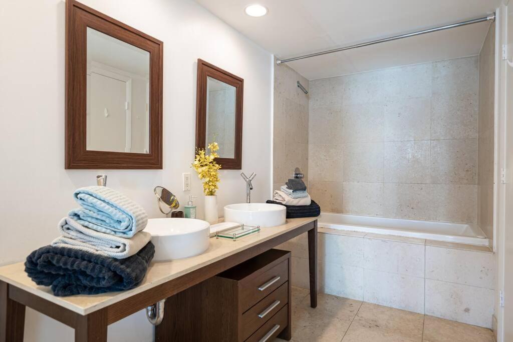 Iconic Icon W Unit - Pool & Ocean Views * Miami