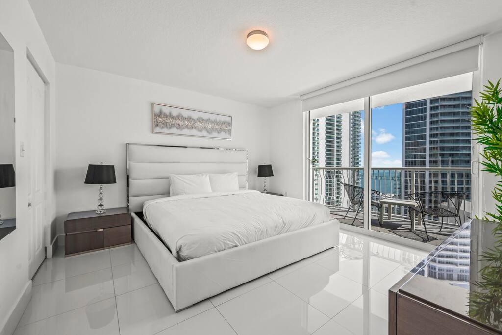 High Floor Ocean View Unit In Brickell * Miami