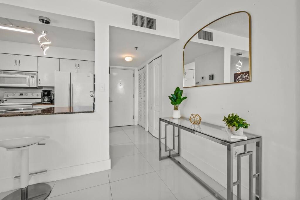 High Floor Ocean View Unit In Brickell