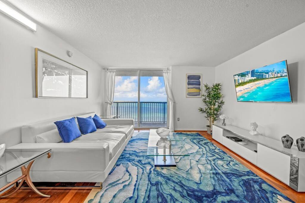 Incredible Ocean View 3 Bedrooms Unit Miami
