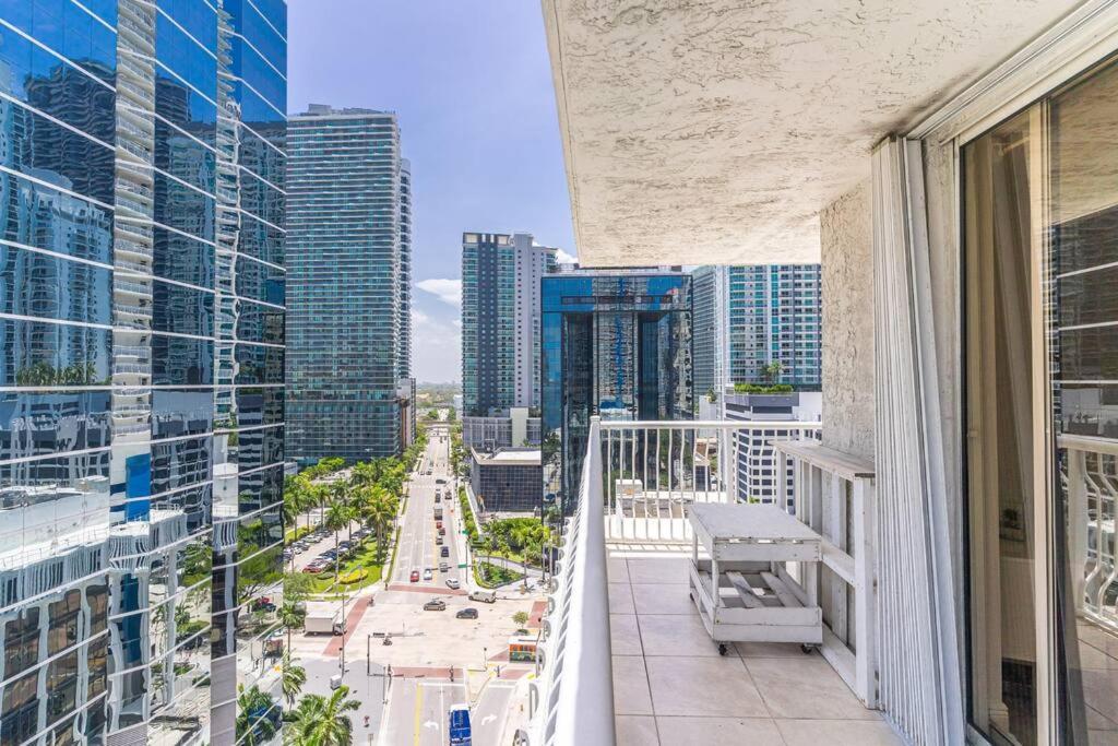Apartment Modern 2/2 With Beautiful Ocean And Brickell Views *