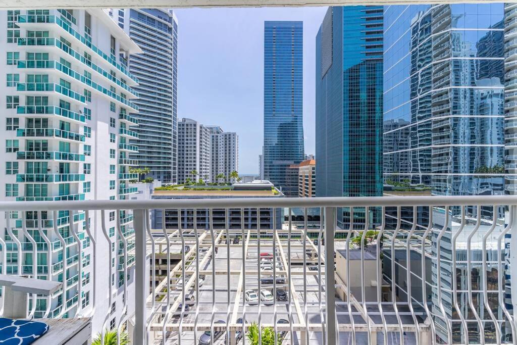 Modern 2/2 With Beautiful Ocean And Brickell Views Apartment