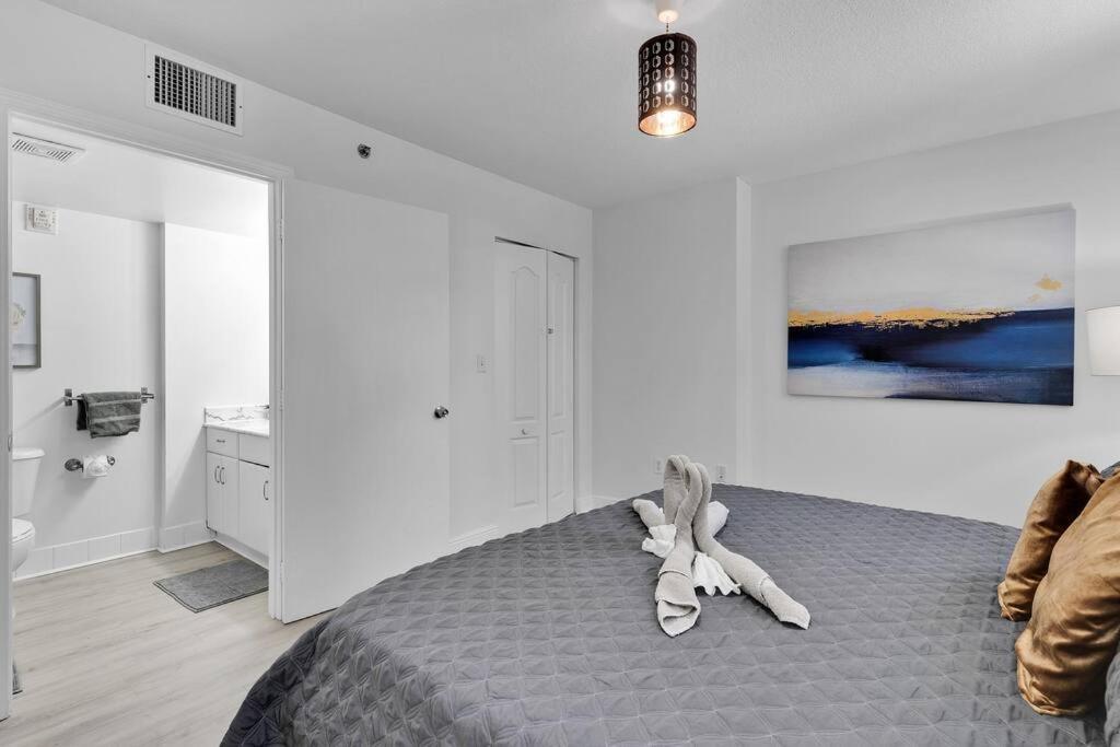 Modern 2/2 With Beautiful Ocean And Brickell Views Apartment *