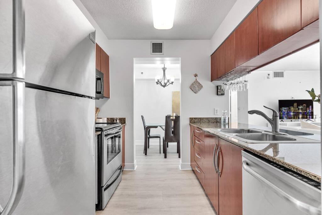 Modern 2/2 With Beautiful Ocean And Brickell Views Apartment Miami