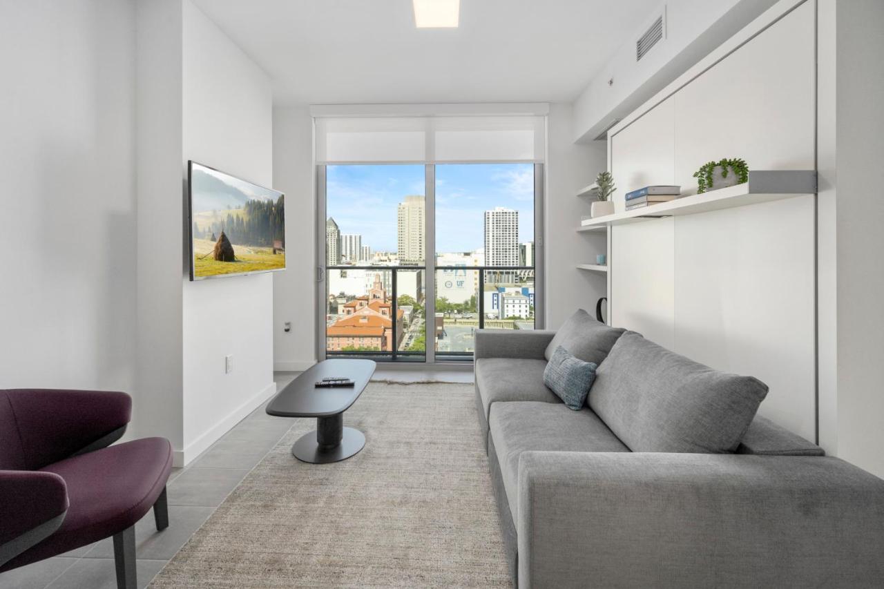 Fabulous With Pool, Gym, Lounge - Prime Location, Apartment *