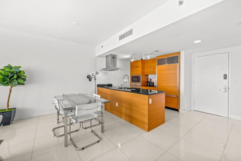 Apartment Gorgeous Unit At The W Building Priceless Location *
