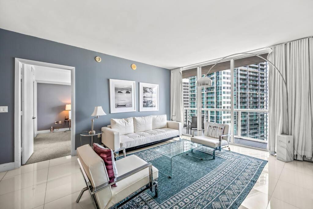 Gorgeous Unit At The W Building Priceless Location Miami