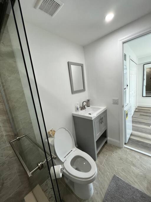 Reach-miami Hosting: Luxury Near Brickell *