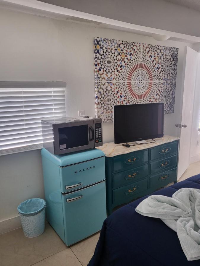 1161 2 Main Apartment *