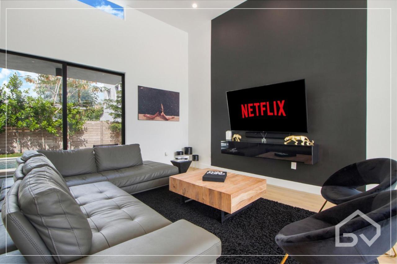 Noir Design District 4br & 2ba Sleeps 14 With Grill, Pool Table, Pool & Villa