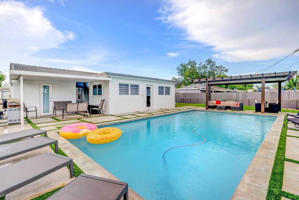 Holiday home Cozy Paradise, With Heated Pool, Near Airport In L16 Miami