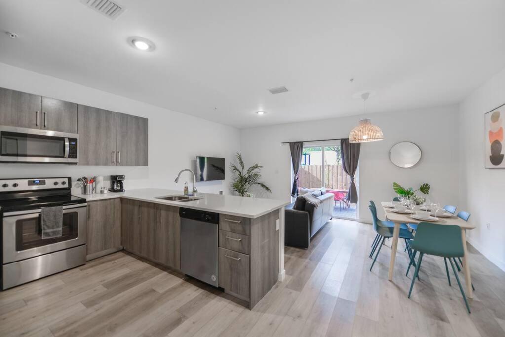Casa de férias Amazing Townhouse 15 Minutes From The