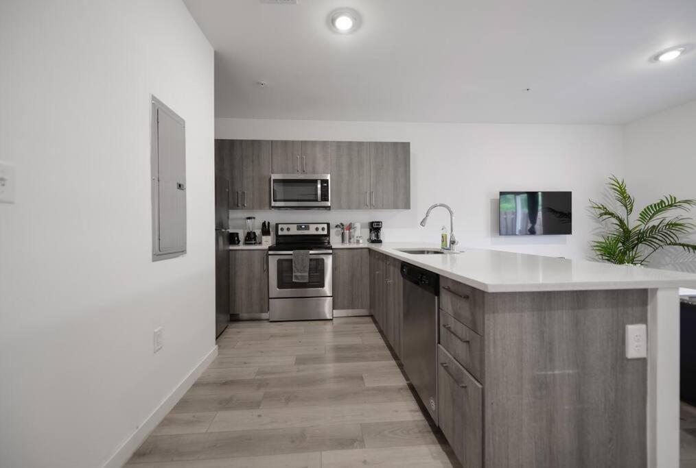 Amazing Townhouse 15 Minutes From The