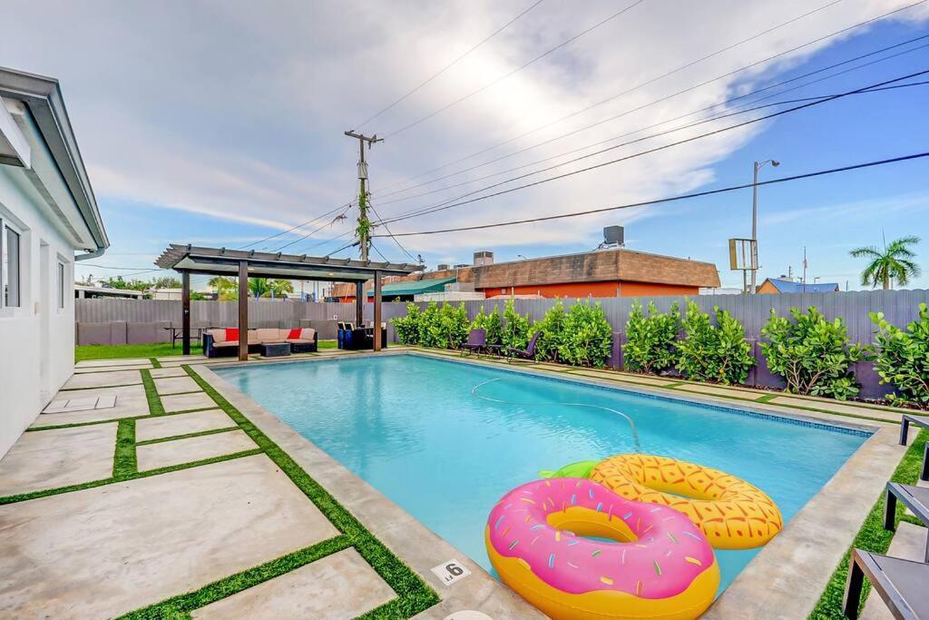 Cozy Paradise, With Heated Pool, Near Airport In L16 Holiday home Miami