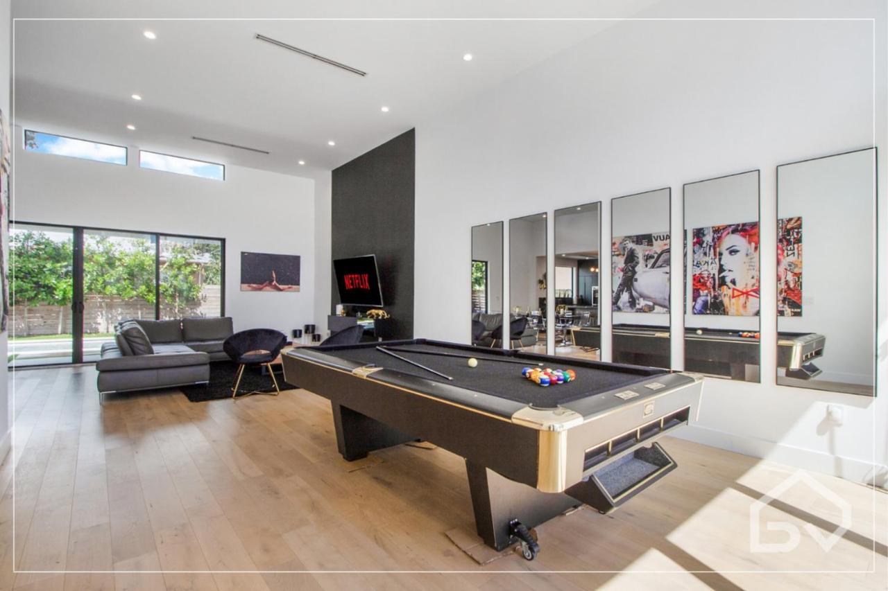Villa Noir Design District 4br & 2ba Sleeps 14 With Grill, Pool Table, Pool & Miami