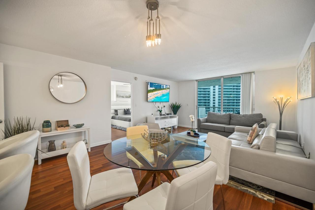 Luxurious 1br High Rise Brickell-free Parking