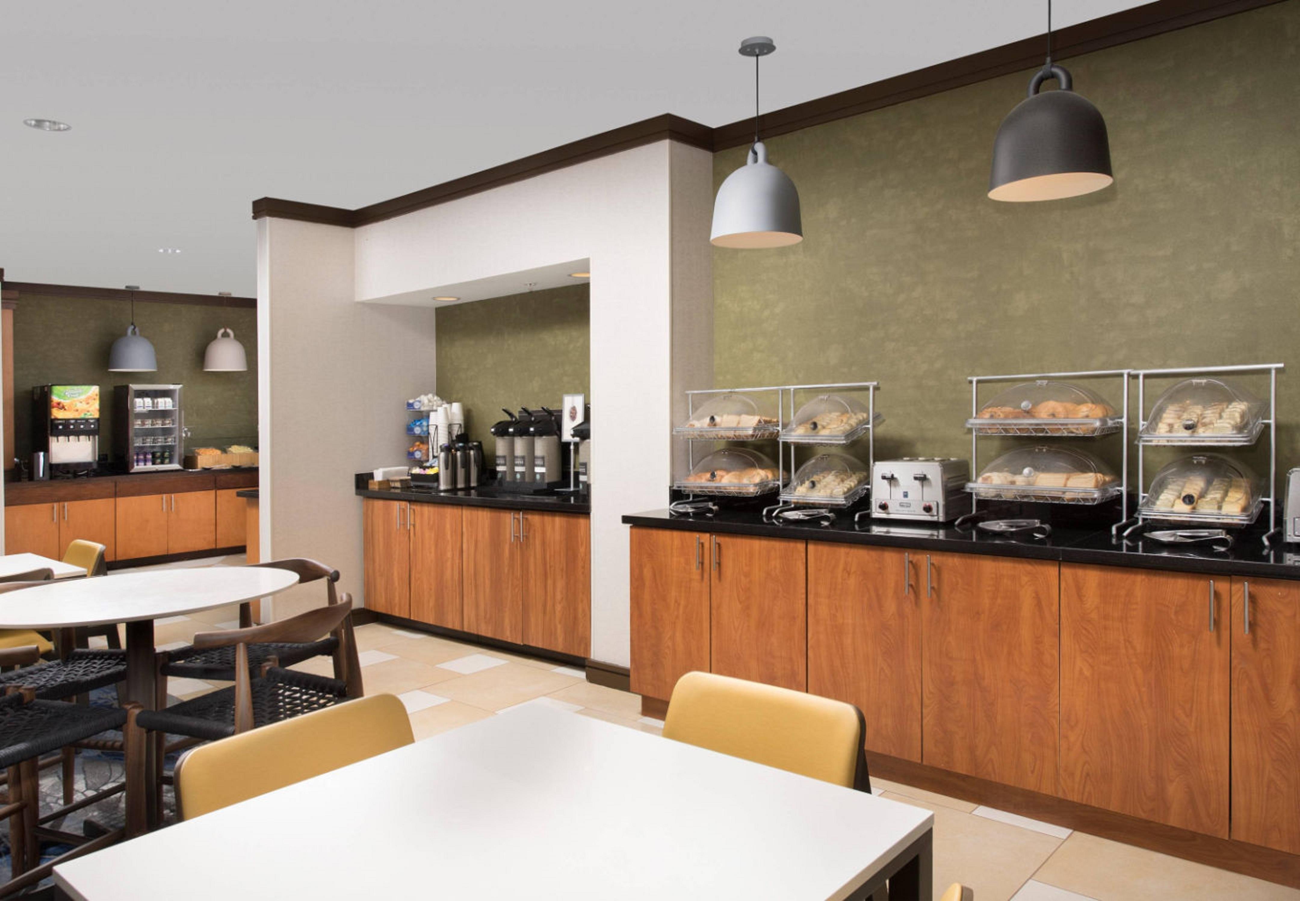 Hotel Fairfield & By Marriott Airport South