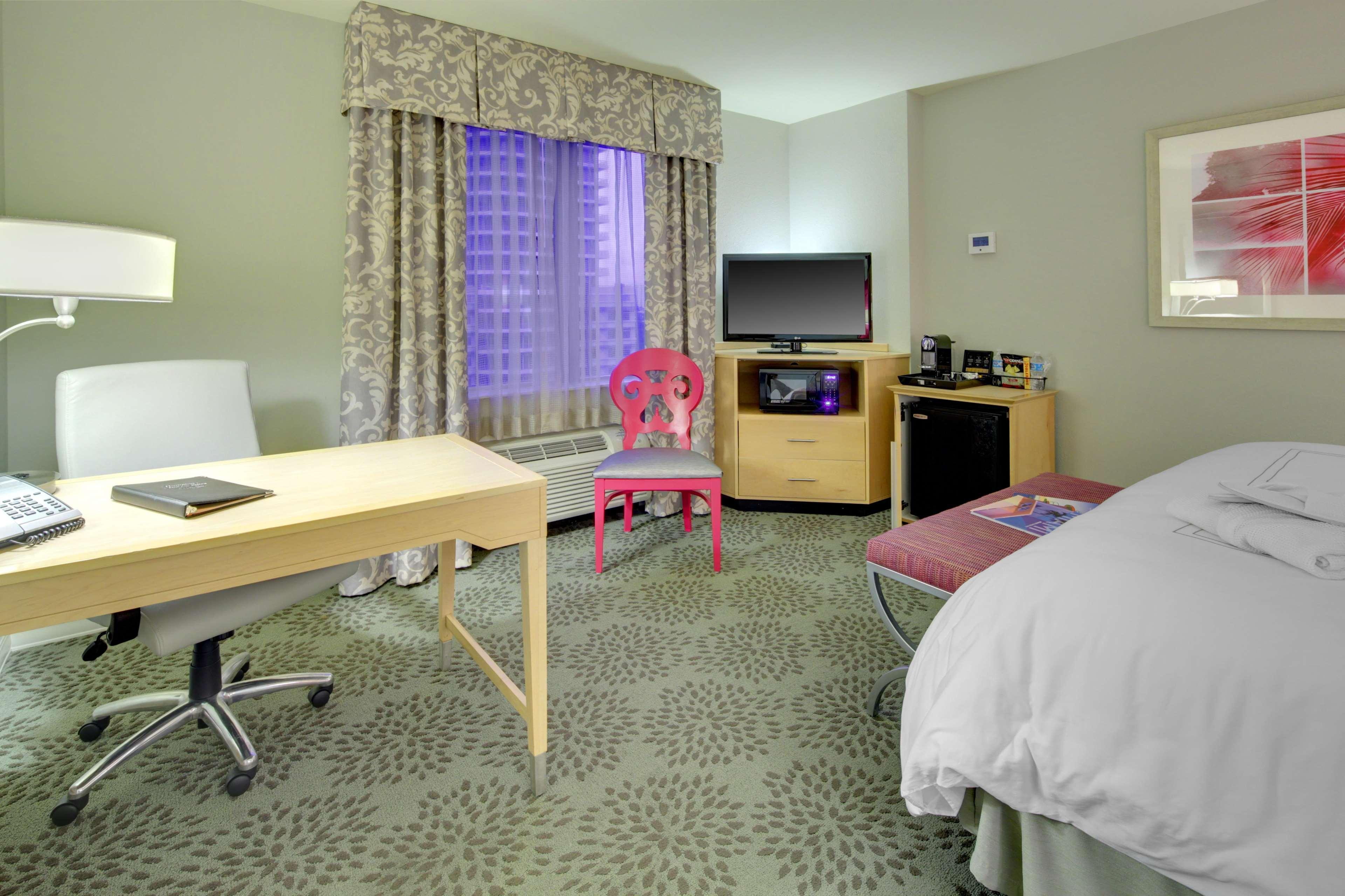 Hotel Hampton & By Hilton Downtown/brickell Miami