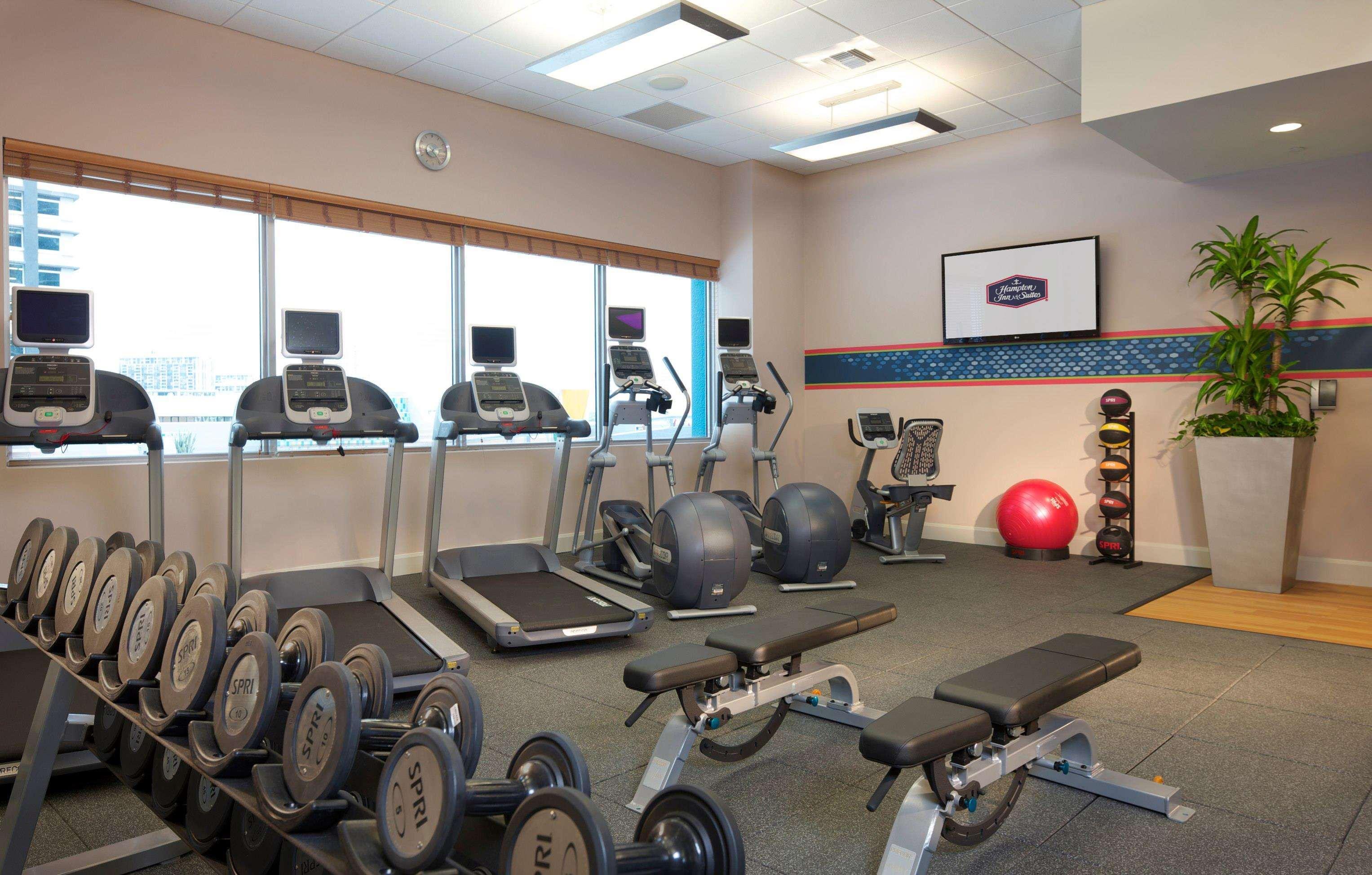 Hampton & By Hilton Downtown/brickell 3*
