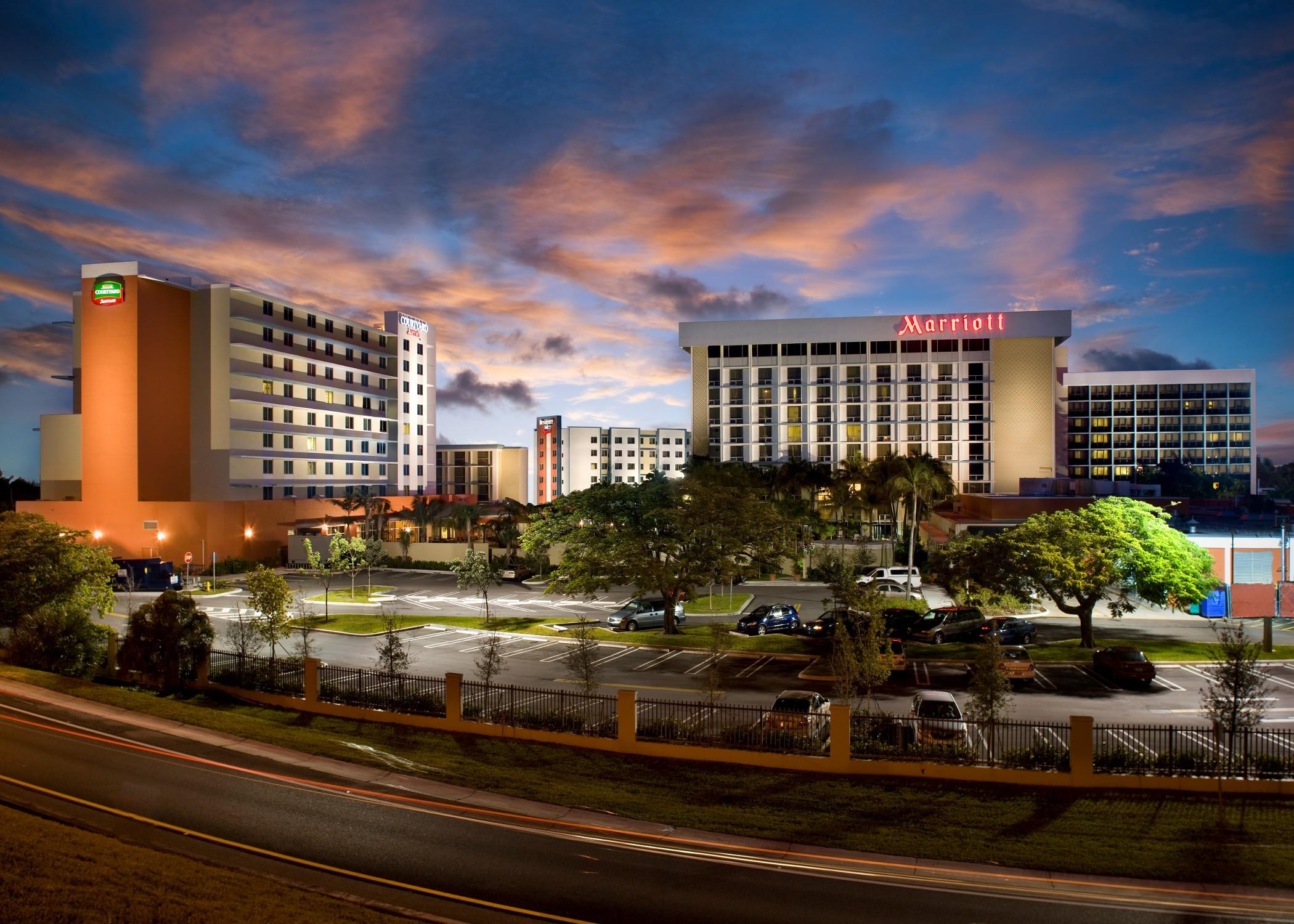 Hotel Airport Marriott 4*