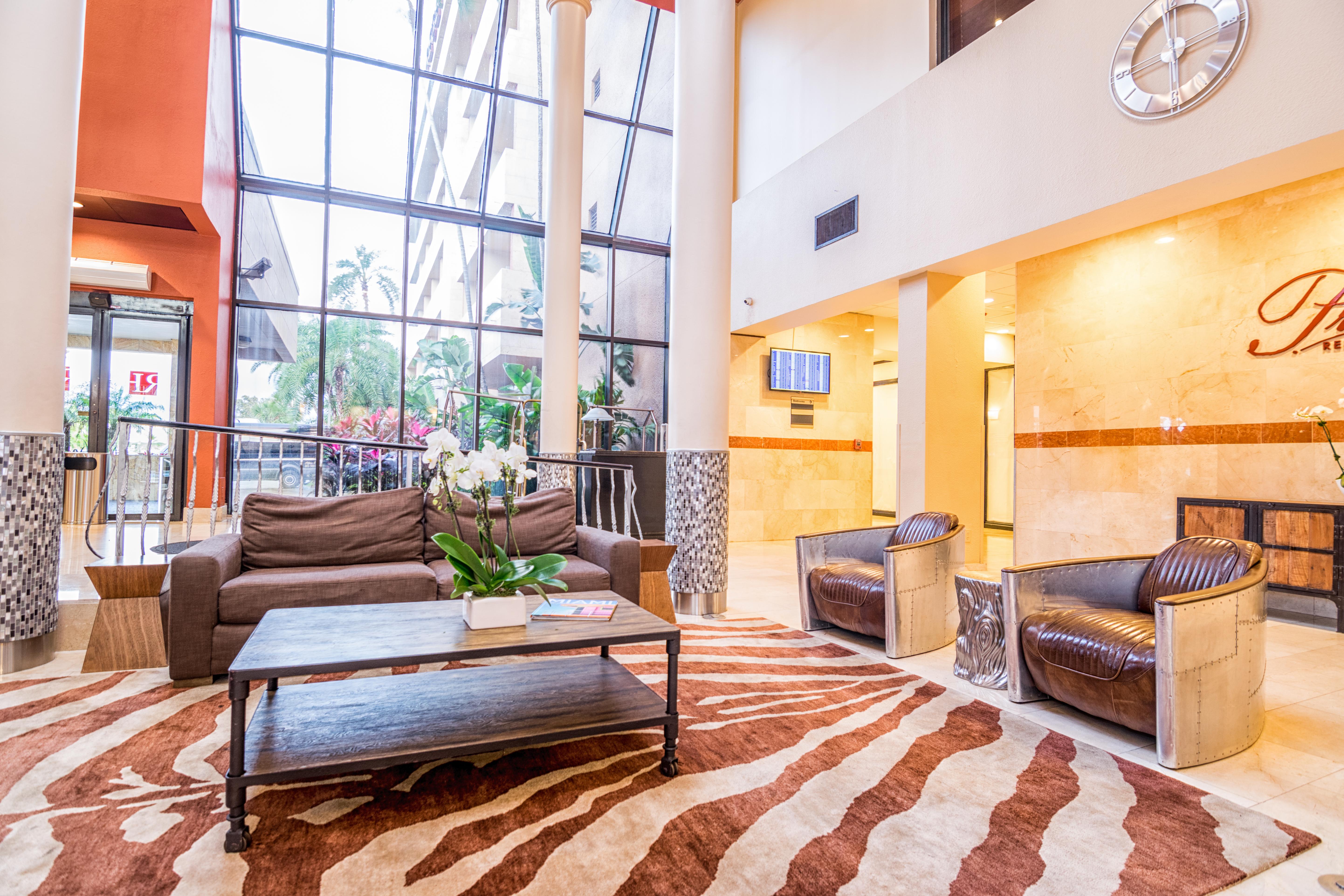 Regency Airport By Sonesta 3*