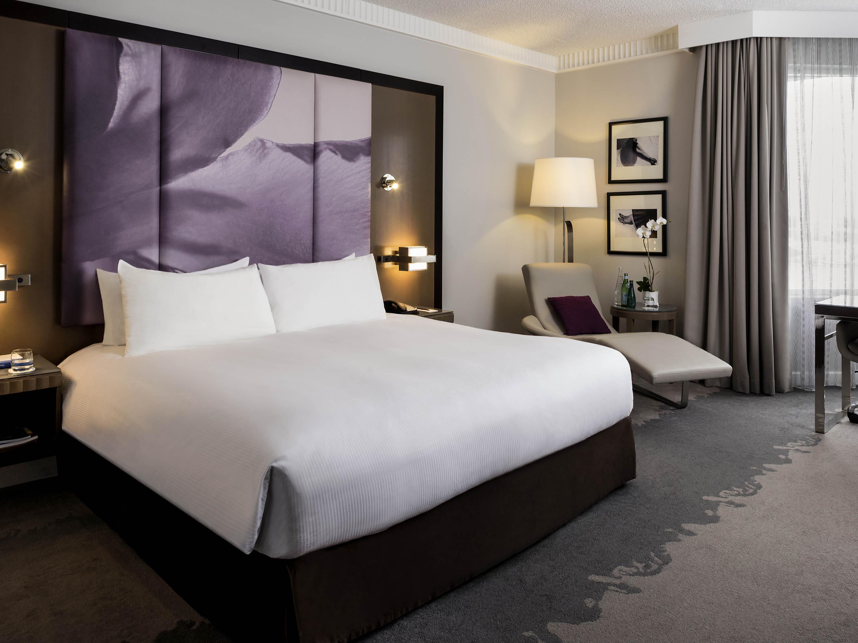 Pullman Airport Hotel 4*