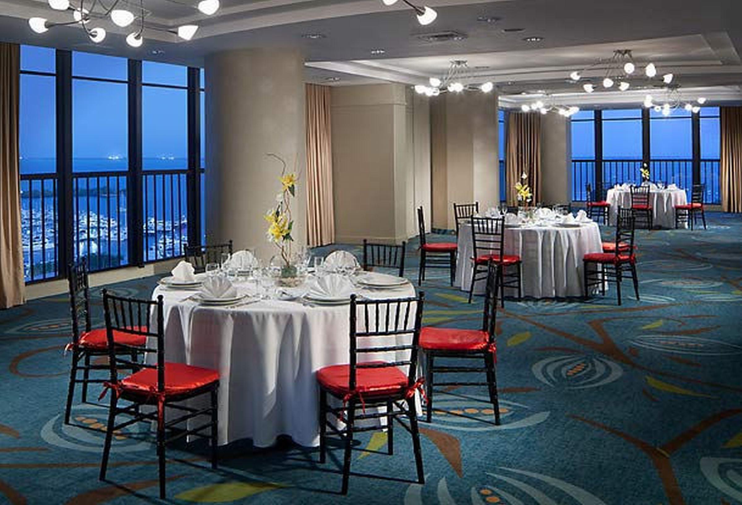 Courtyard Coconut Grove 3*