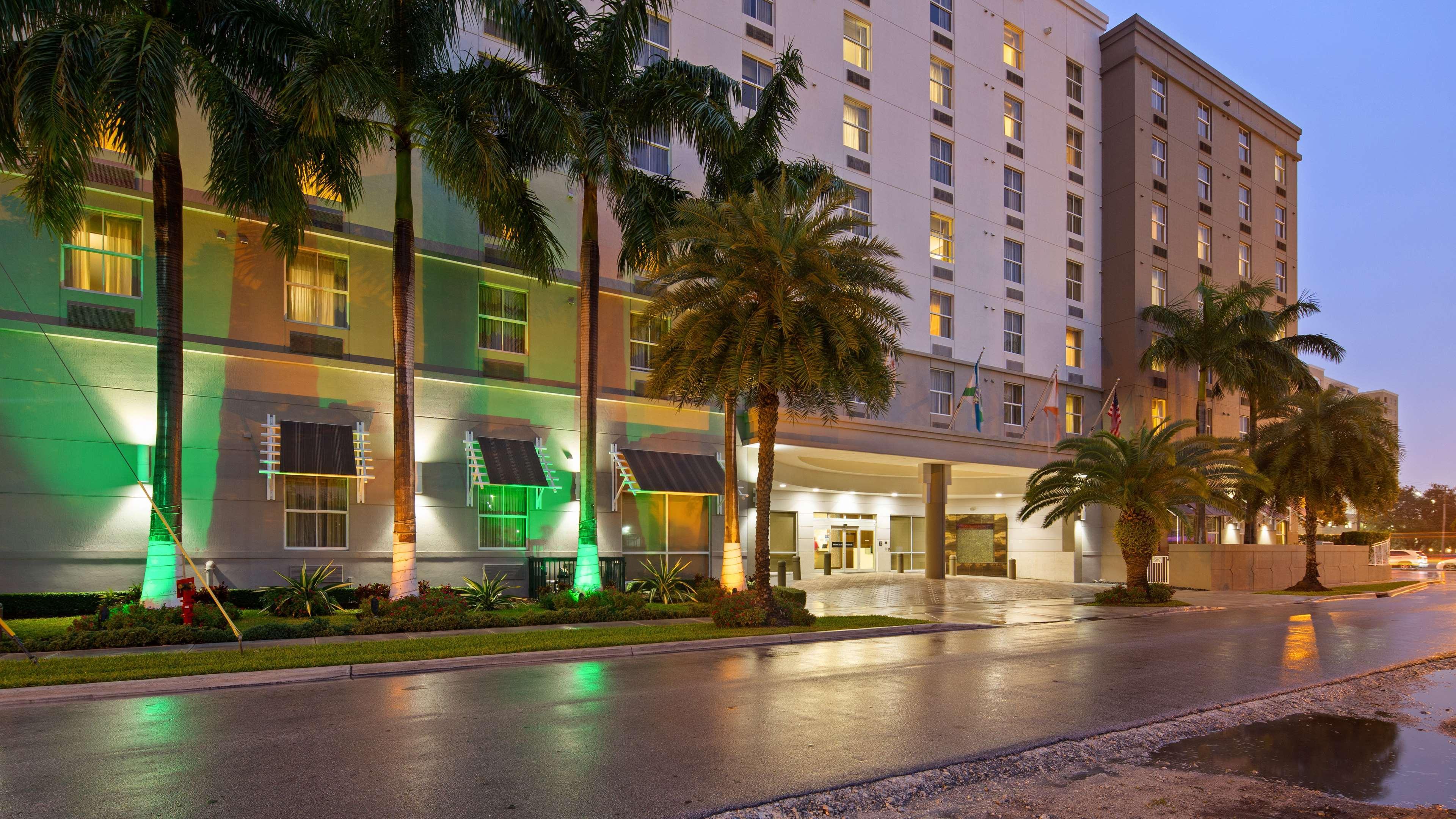 Hotel Western Intl Airport & Coral Gables 3*