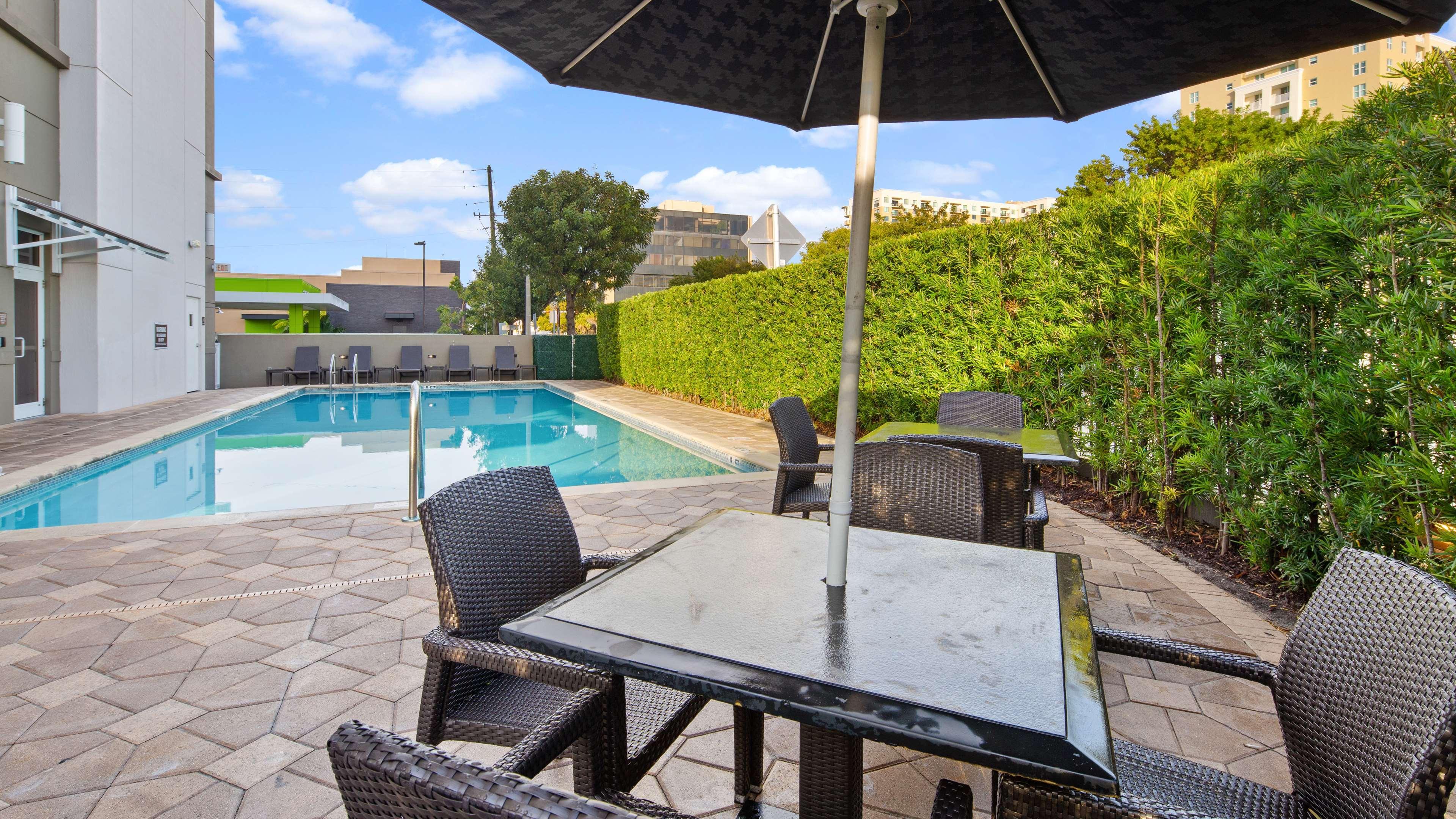 Hotel Western Intl Airport & Coral Gables 3*