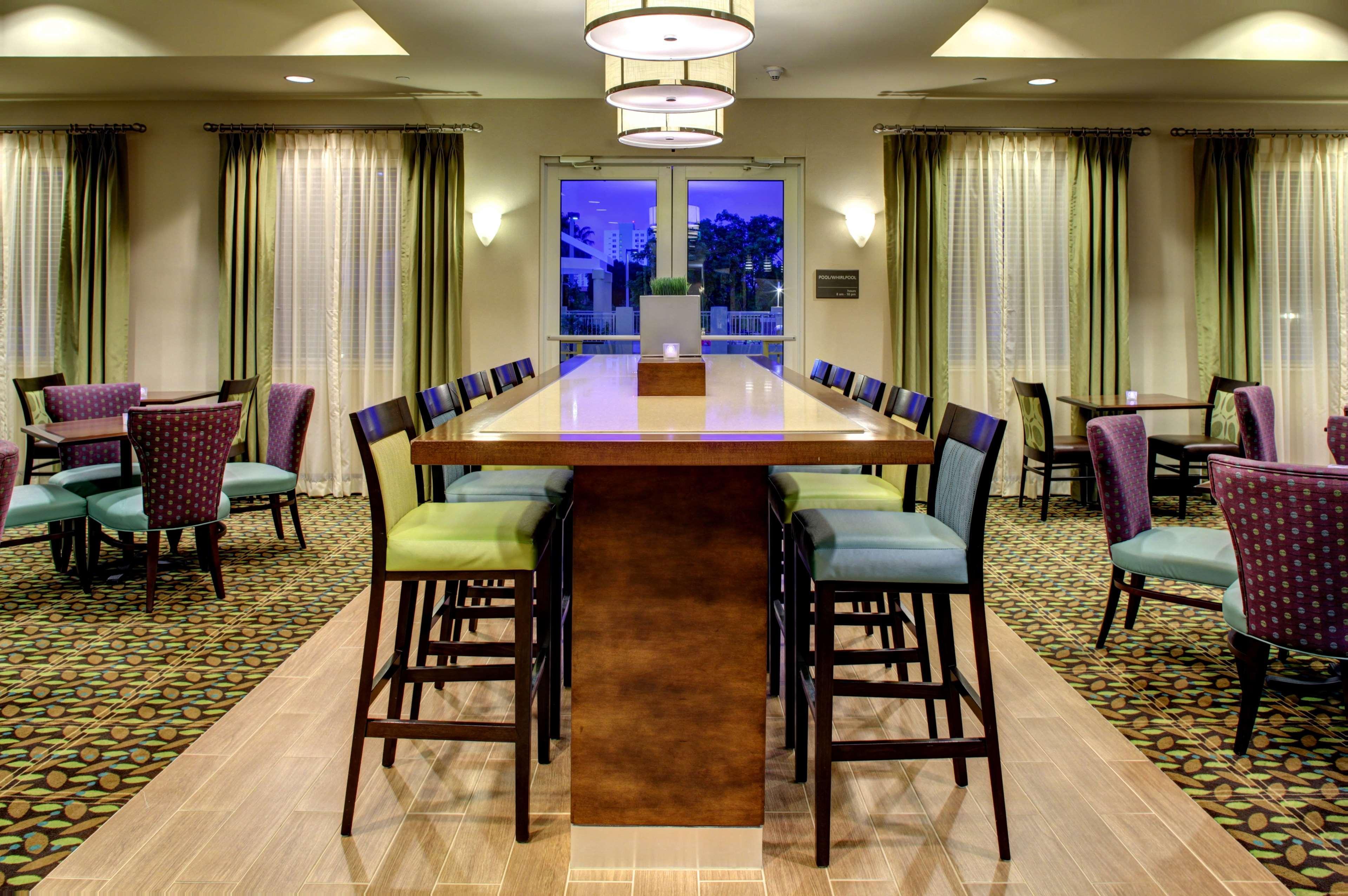 Hampton & Airport South/blue Lagoon Hotel