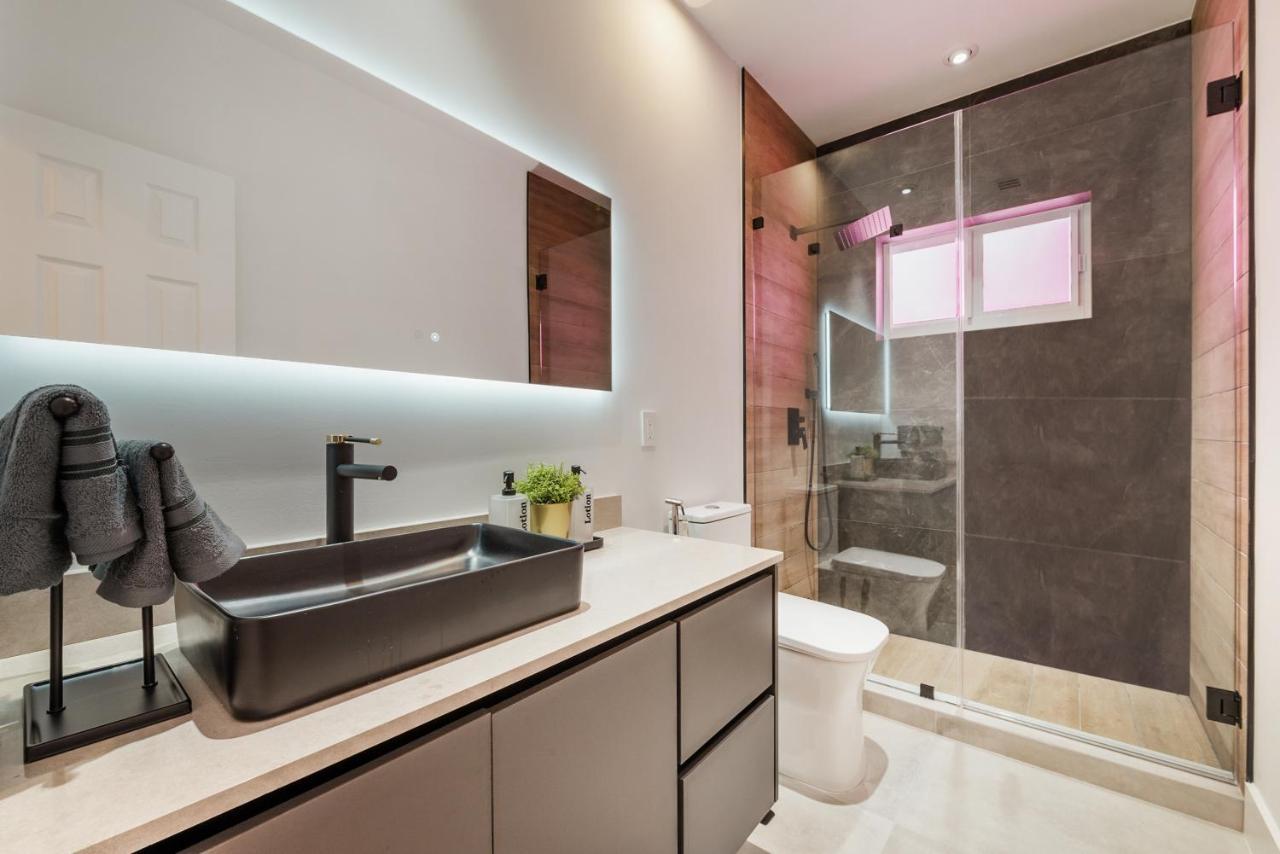 Glamour - 5br, Heated Pool, Game Haven L23