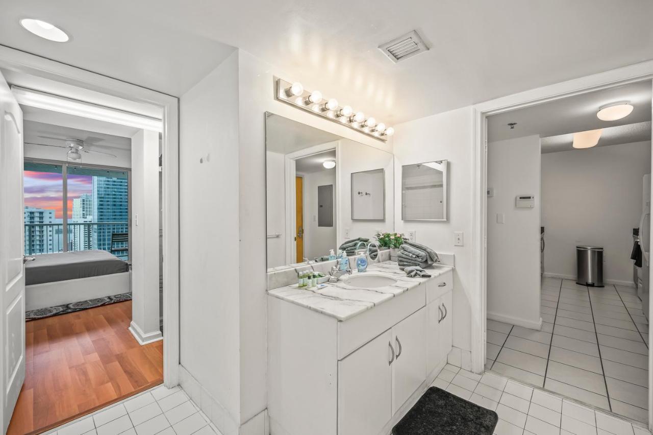 Aparthotel Luxurious 1br High Rise Brickell-free Parking *