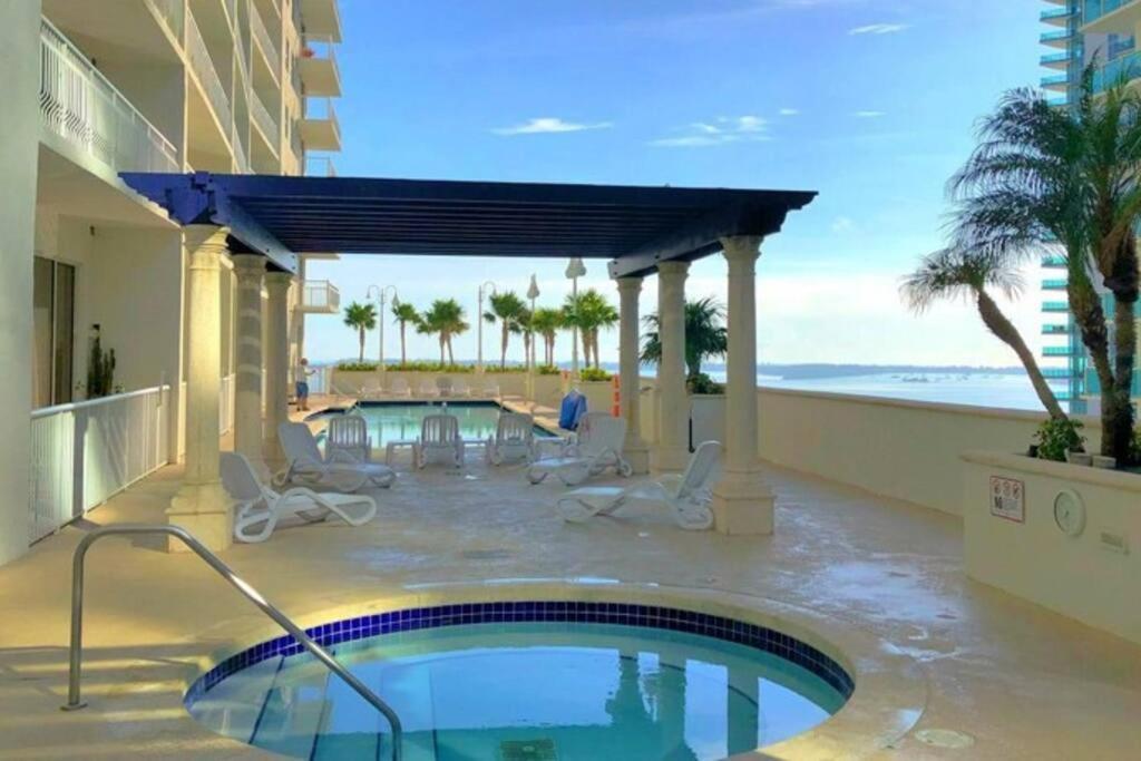 Apartment Lovely With & Ocean Views. Sleep Up To 6 People! Miami