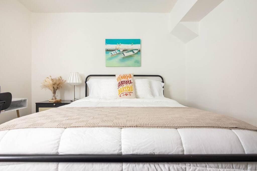 Sleeps 3, Cozy, Boho Style, In The Heart Of -free Parking * Miami