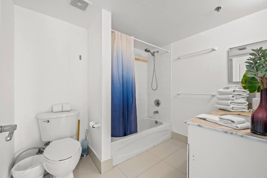 40th Floor Ocean View - Location * Miami