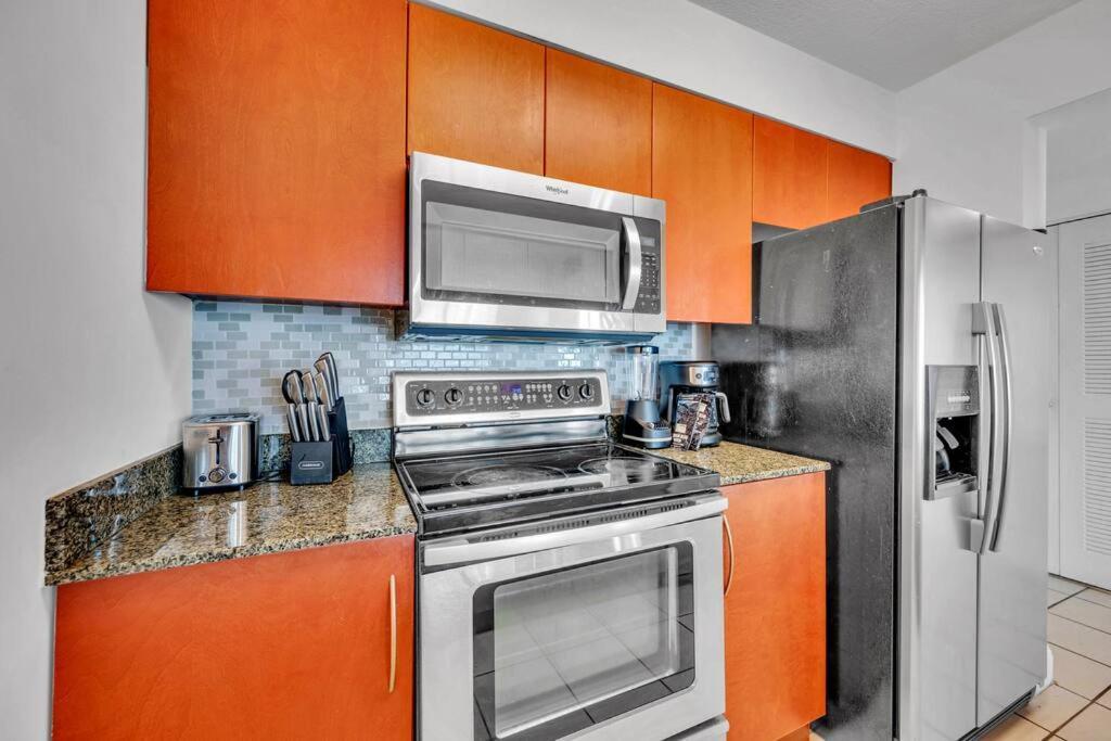 40th Floor Ocean View - Location * Miami