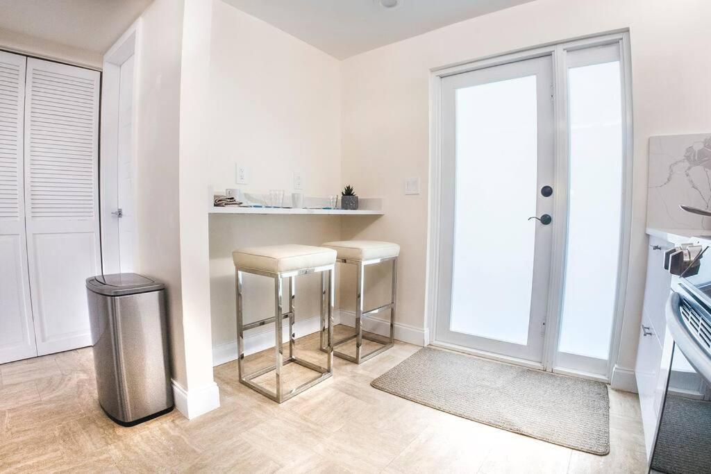 At St. Place “h”, Luxury, Pet Friendly Pousada