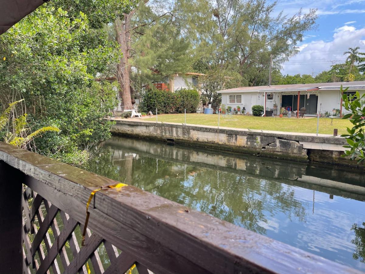 Villa Pool House On The Water 2 Miami