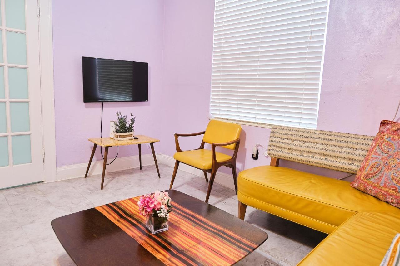 The Marlin Rooster Apartment *