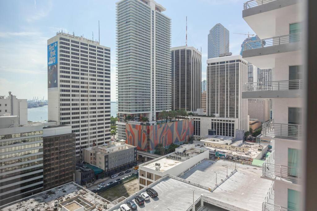 Amazing In Downtown Miami/brickell W/parking Apartamento *