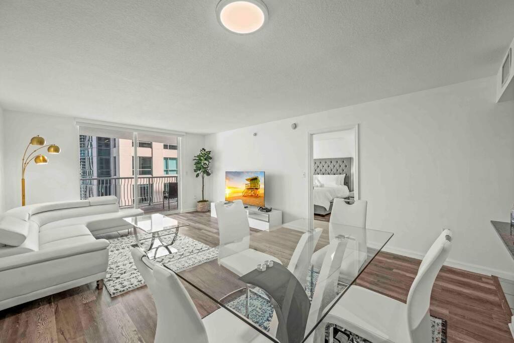 Exceptional • Brickell • Bay & Views * Miami