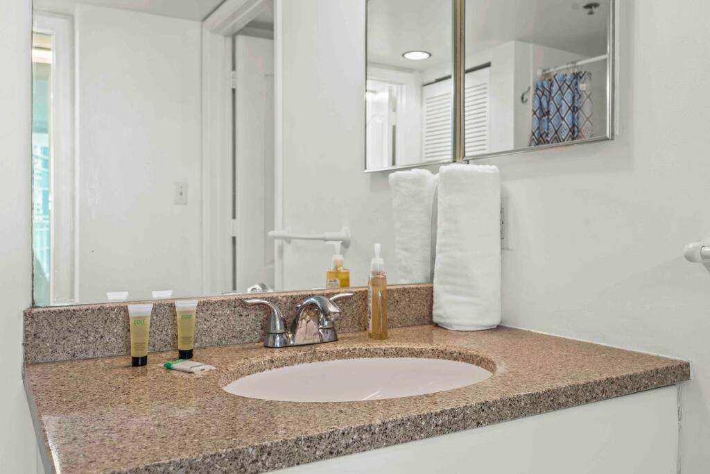 Exceptional • Brickell • Bay & Views Apartment
